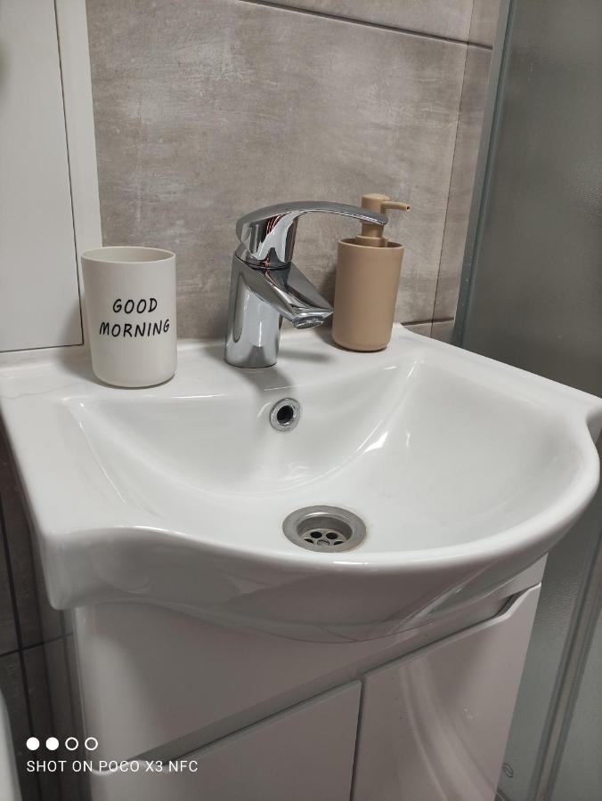 центр біля озера Apartment *